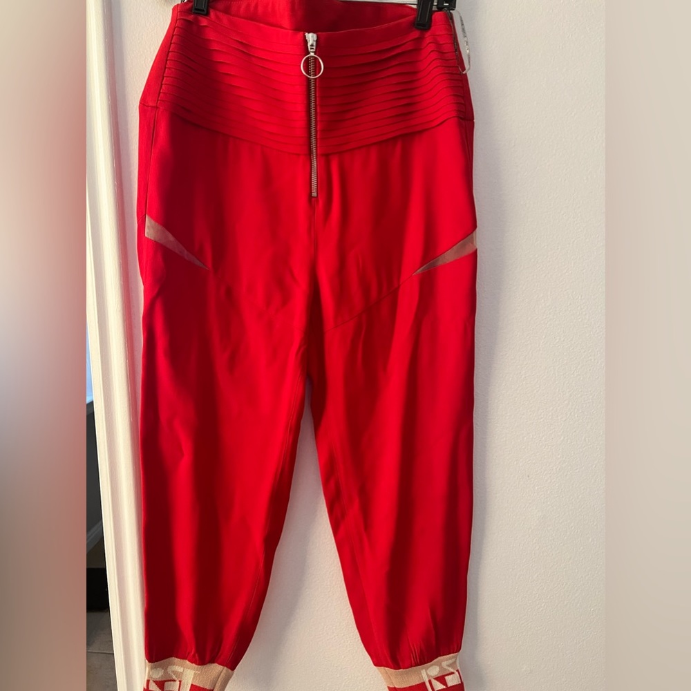 NWOT Boutique Rosa cha cropped red pants